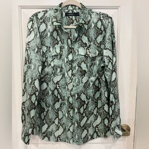 Ralph Lauren Women’s Long Sleeve, Button Down Blouse, Size Large